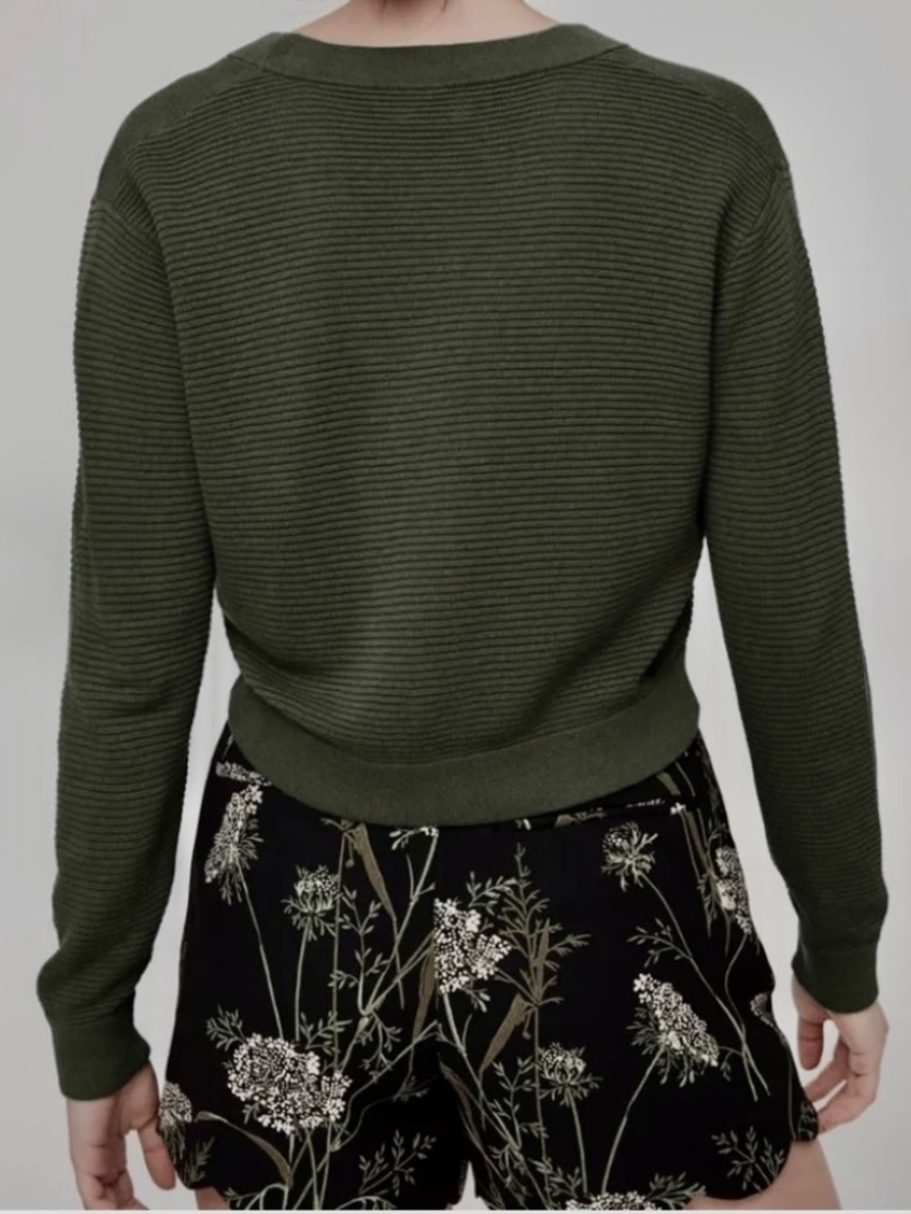 Wilfred Ribbed Knit Cropped Cardigan - Picture 2 of 10